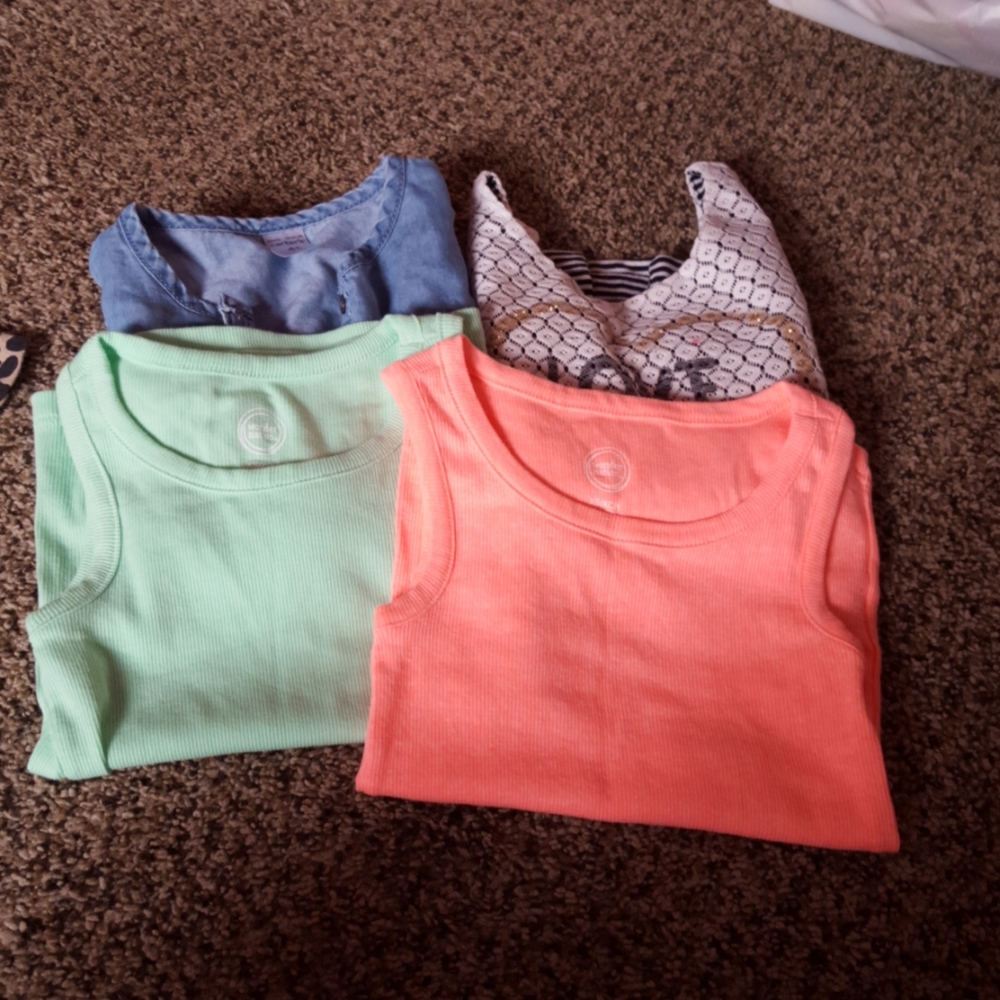 Like new lot of tank tops